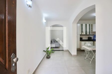 corredor  de casa para alugar com 4 quartos, 270m² em Vila Libanesa, São Paulo