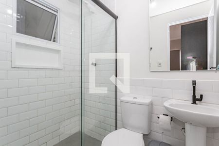 Banheiro de kitnet/studio para alugar com 1 quarto, 40m² em Aclimação, São Paulo