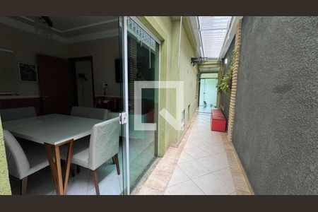 Casa à venda com 128m², 3 quartos e 4 vagasCorredor Laterla