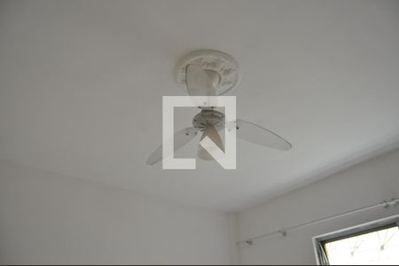 Sala de apartamento à venda com 2 quartos, 45m² em Pilares, Rio de Janeiro