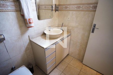 Casa à venda com 570m², 8 quartos e 4 vagas Casa à venda com 570m², 8 quartos e 4 vagasBanheiro do Quarto 2