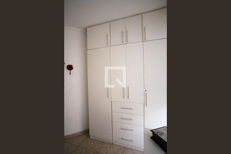 Casa à venda com 570m², 8 quartos e 4 vagas Casa à venda com 570m², 8 quartos e 4 vagasCloset