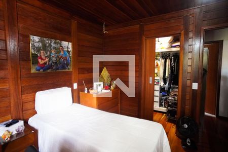 Casa à venda com 570m², 8 quartos e 4 vagas Casa à venda com 570m², 8 quartos e 4 vagasQuarto Suíte casa 2