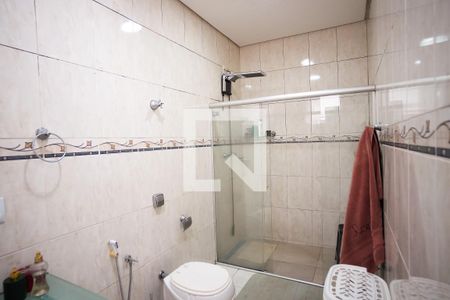 Casa à venda com 570m², 8 quartos e 4 vagas Casa à venda com 570m², 8 quartos e 4 vagasBanheiro do quarto 3