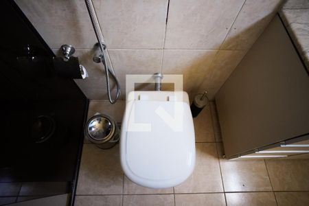 Casa à venda com 570m², 8 quartos e 4 vagas Casa à venda com 570m², 8 quartos e 4 vagasBanheiro do Quarto 2