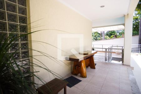 Casa à venda com 570m², 8 quartos e 4 vagas Casa à venda com 570m², 8 quartos e 4 vagasVaranda 3