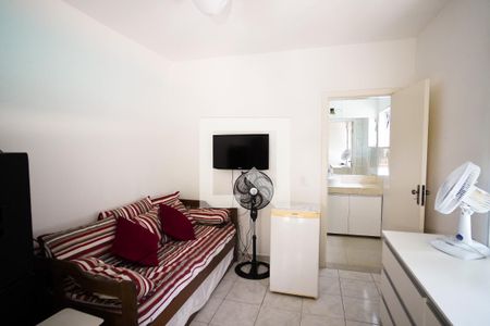 Casa à venda com 570m², 8 quartos e 4 vagas Casa à venda com 570m², 8 quartos e 4 vagasQuarto 4 - Suíte