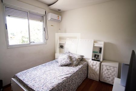 Casa à venda com 570m², 8 quartos e 4 vagas Casa à venda com 570m², 8 quartos e 4 vagasQuarto 3 - Suíte