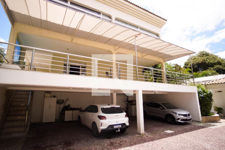 Casa à venda com 570m², 8 quartos e 4 vagas Casa à venda com 570m², 8 quartos e 4 vagasGaragem