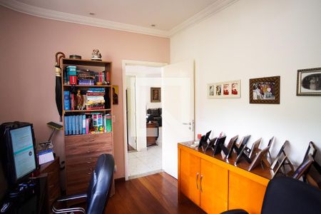 Casa à venda com 570m², 8 quartos e 4 vagas Casa à venda com 570m², 8 quartos e 4 vagasEscritorio 2