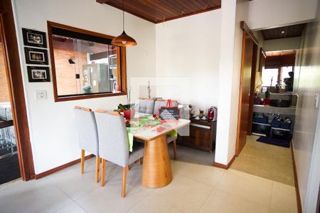 Casa à venda com 570m², 8 quartos e 4 vagas Casa à venda com 570m², 8 quartos e 4 vagasSala casa 2
