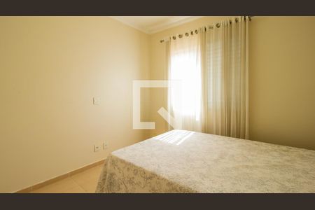 Casa de condomínio para alugar com 120m², 3 quartos e 2 vagasQuarto 1