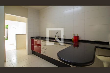 Casa de condomínio para alugar com 120m², 3 quartos e 2 vagasCozinha