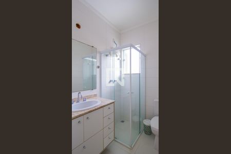 Casa de condomínio para alugar com 120m², 3 quartos e 2 vagasBanheiro