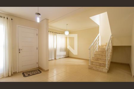 Sala de casa de condomínio para alugar com 3 quartos, 120m² em Jardim Florestal, Jundiaí