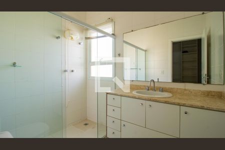 Casa de condomínio para alugar com 120m², 3 quartos e 2 vagasBanheiro da Suíte