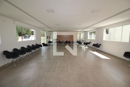 Apartamento para alugar com 48m², 2 quartos e 1 vaga Apartamento para alugar com 48m², 2 quartos e 1 vagaÁrea comum - Salão de festas