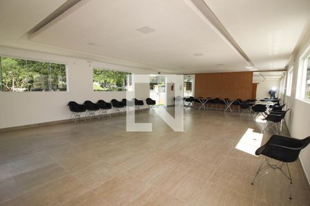 Apartamento para alugar com 48m², 2 quartos e 1 vaga Apartamento para alugar com 48m², 2 quartos e 1 vagaÁrea comum - Salão de festas