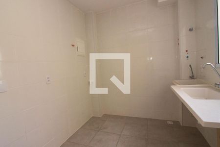 Apartamento para alugar com 48m², 2 quartos e 1 vaga Apartamento para alugar com 48m², 2 quartos e 1 vagaCozinha e Área de Serviço