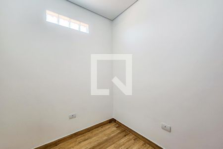 Quarto 1 de casa para alugar com 2 quartos, 70m² em Jardim Calux, São Bernardo do Campo