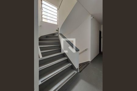 Apartamento à venda com 84m², 3 quartos e sem vagaEscada