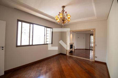 Apartamento à venda com 317m², 4 quartos e 4 vagas Apartamento à venda com 317m², 4 quartos e 4 vagasSala de Jantar