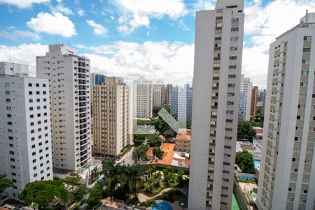 Apartamento à venda com 317m², 4 quartos e 4 vagas Apartamento à venda com 317m², 4 quartos e 4 vagasTerraço