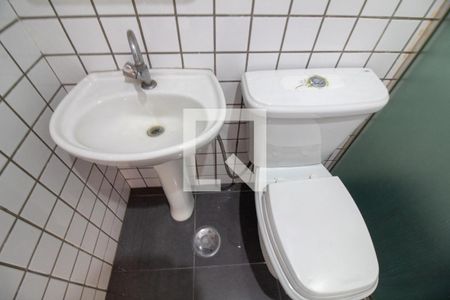 Apartamento à venda com 317m², 4 quartos e 4 vagas Apartamento à venda com 317m², 4 quartos e 4 vagasBanheiro de serviço