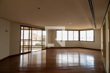 Apartamento à venda com 317m², 4 quartos e 4 vagas Apartamento à venda com 317m², 4 quartos e 4 vagasSala