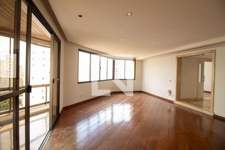 Apartamento à venda com 317m², 4 quartos e 4 vagas Apartamento à venda com 317m², 4 quartos e 4 vagasSala