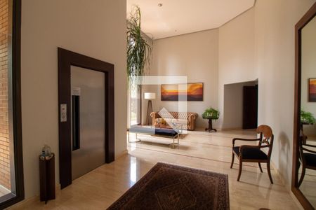 Apartamento à venda com 317m², 4 quartos e 4 vagas Apartamento à venda com 317m², 4 quartos e 4 vagasHall Social