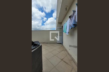 Apartamento à venda com 100m², 2 quartos e 1 vaga Apartamento à venda com 100m², 2 quartos e 1 vagaLavanderia