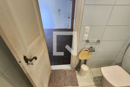 Apartamento à venda com 191m², 3 quartos e sem vagaBanheiro da Suíte