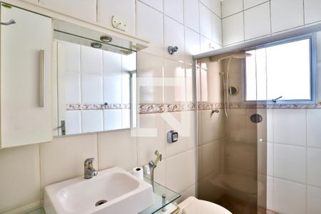 Casa à venda com 180m², 4 quartos e 2 vagasBanheiro