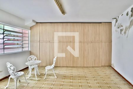 Casa à venda com 180m², 4 quartos e 2 vagasEdícula/Salão de festa