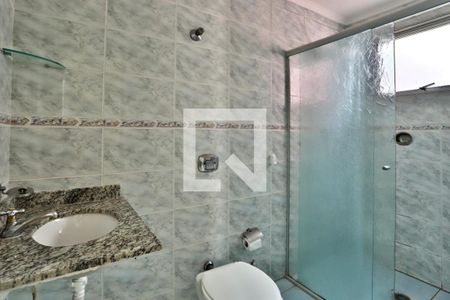 Casa à venda com 180m², 4 quartos e 2 vagasSuíte