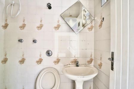 Casa à venda com 180m², 4 quartos e 2 vagasLavabo