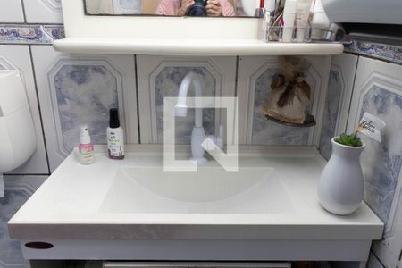 Casa à venda com 100m², 3 quartos e 2 vagasBanheiro