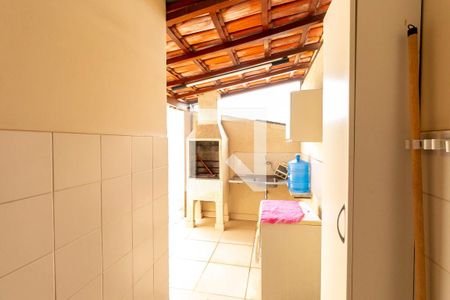 Área de Serviço de casa para alugar com 2 quartos, 102m² em Buritis, Belo Horizonte