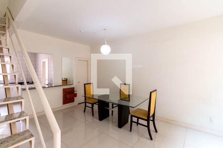 Sala de casa para alugar com 2 quartos, 102m² em Buritis, Belo Horizonte