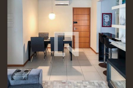 Sala Estar / Jantar de apartamento para alugar com 2 quartos, 75m² em Campeche, Florianópolis