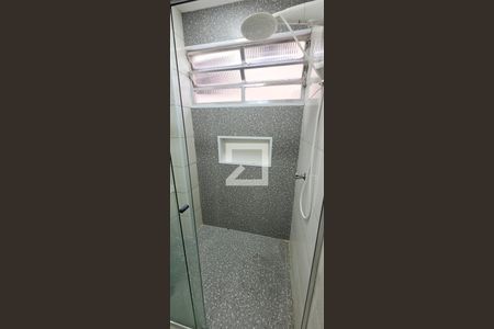 Apartamento para alugar com 74m², 2 quartos e 1 vagaDetalhe do banheiro