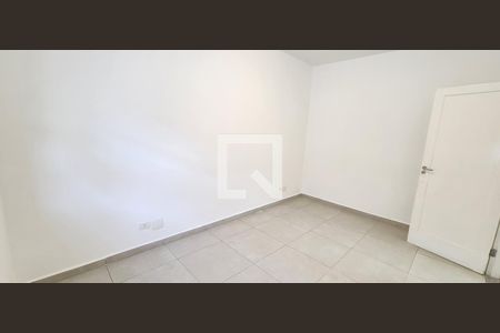 Quarto 1 de apartamento para alugar com 2 quartos, 74m² em Gonzaga, Santos
