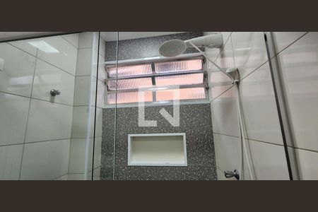 Apartamento para alugar com 74m², 2 quartos e 1 vagaChuveiro