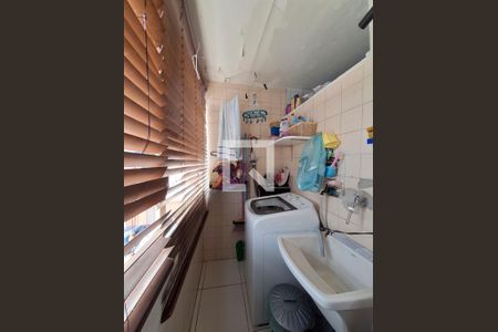 Apartamento à venda com 48m², 2 quartos e 1 vaga Apartamento à venda com 48m², 2 quartos e 1 vagaÁrea de Serviço