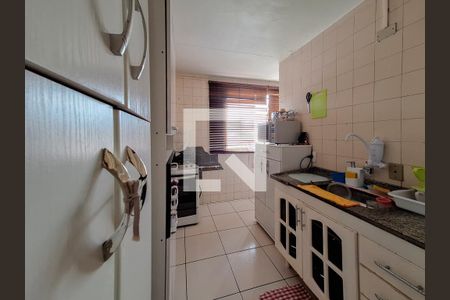 Apartamento à venda com 48m², 2 quartos e 1 vaga Apartamento à venda com 48m², 2 quartos e 1 vagaCozinha