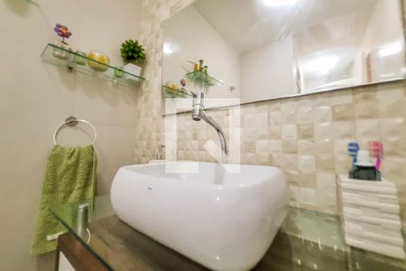 Apartamento à venda com 63m², 2 quartos e 1 vagaBanheiro Social