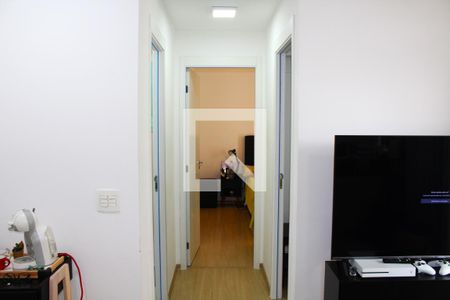 Corredor de apartamento para alugar com 2 quartos, 46m² em Parque Industrial Tomas Edson, São Paulo