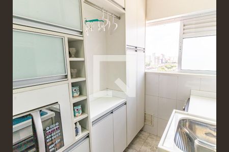 Apartamento à venda com 53m², 2 quartos e 2 vagasCozinha e Área de Serviço
