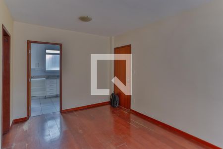 Sala de apartamento à venda com 2 quartos, 65m² em Floresta, Belo Horizonte